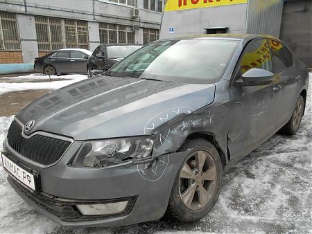 Общий вид повреждений на автомобиле Skoda Octavia